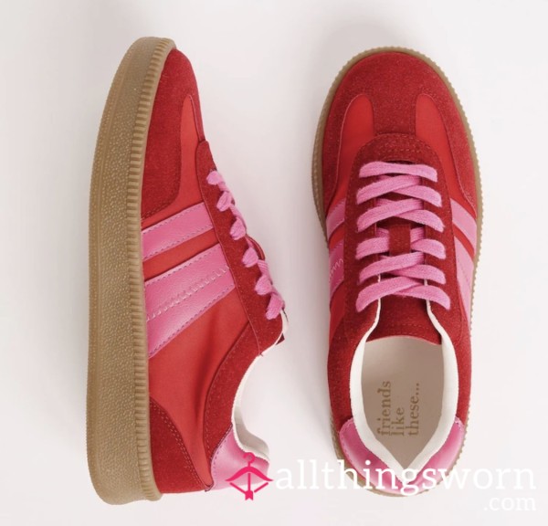 7 Pictures Of My Size 3 Feet 🦶 In Trainers / Sneakers