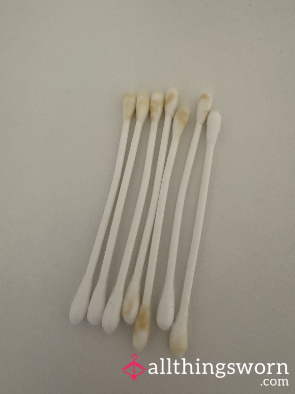 7 Used Cotton Buds