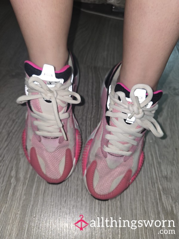 💗 7-YEAR-OLD DAILY-WORN PUMA TRAINERS 💗