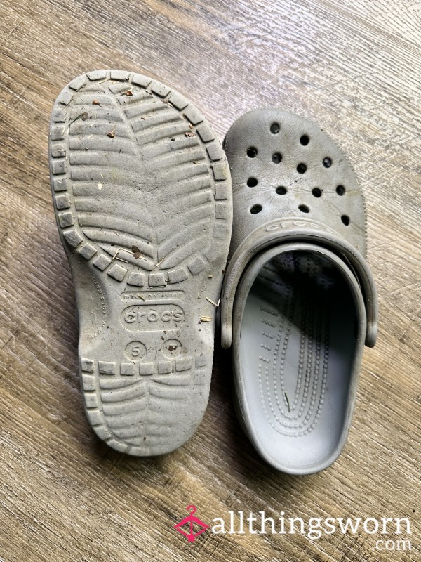 7 Year Old Grey Crocs