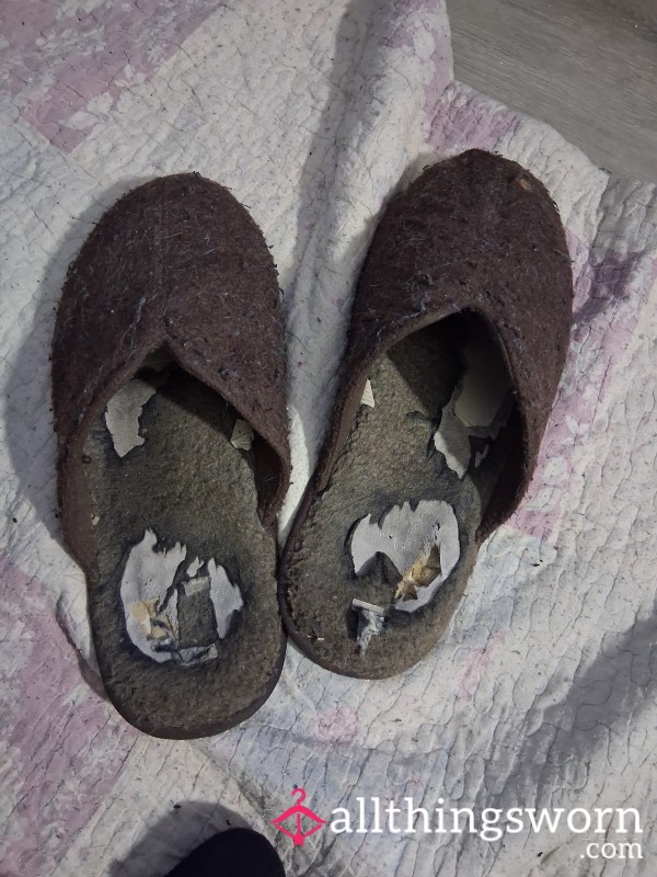 7 Year Old House Slippers, CERTIFIED Worn For At Least 7 Years,  Mostly Without Socks.