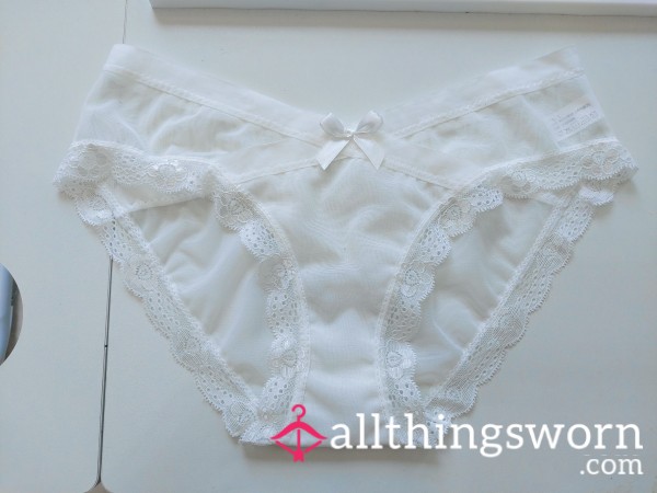 (72HR) White Lace Panties (shipping Fee Not Included)