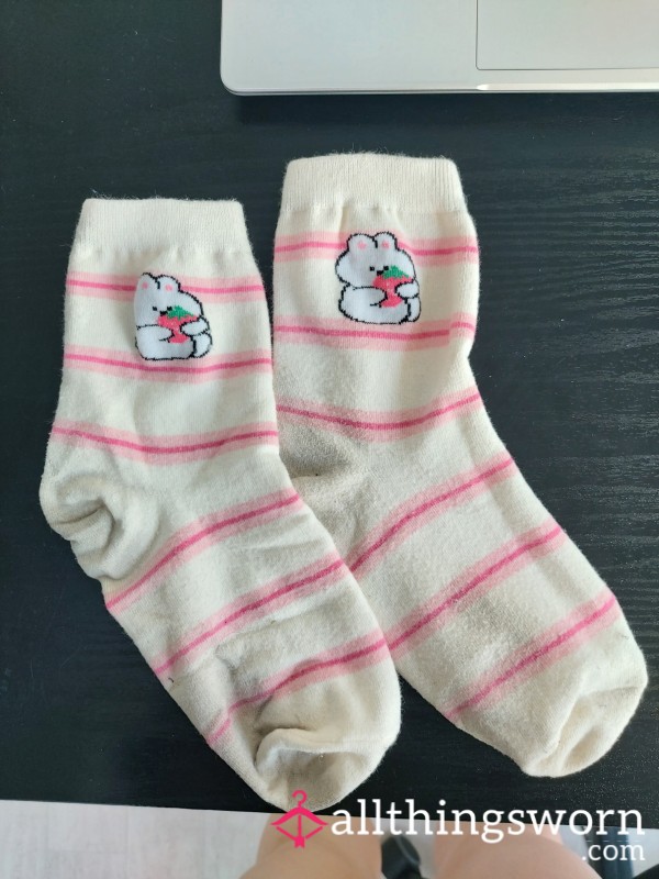 72HR White Rabbit Socks (Shipping Fee Not Included)