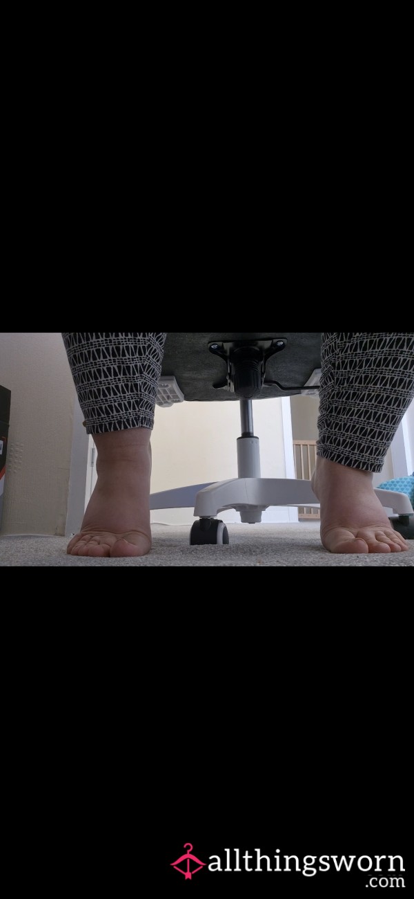 4 Minute Foot Ignore While Working