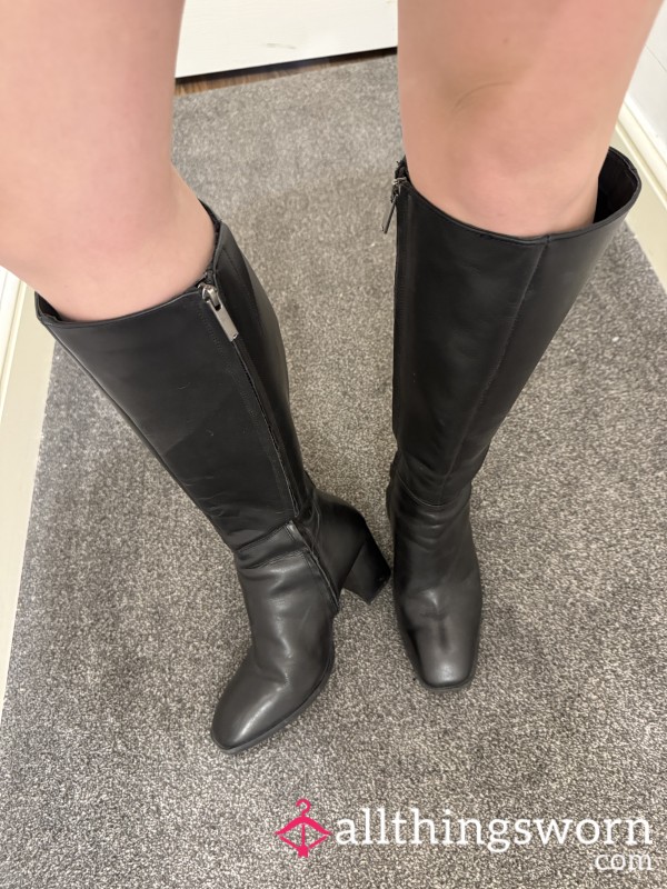 8 X Photos Of Me Wearing My Black Knee High Leather Boots 😍