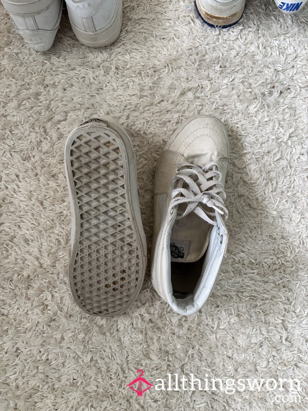 8 YEAR OLD VANS - Dirty Everyday Wear