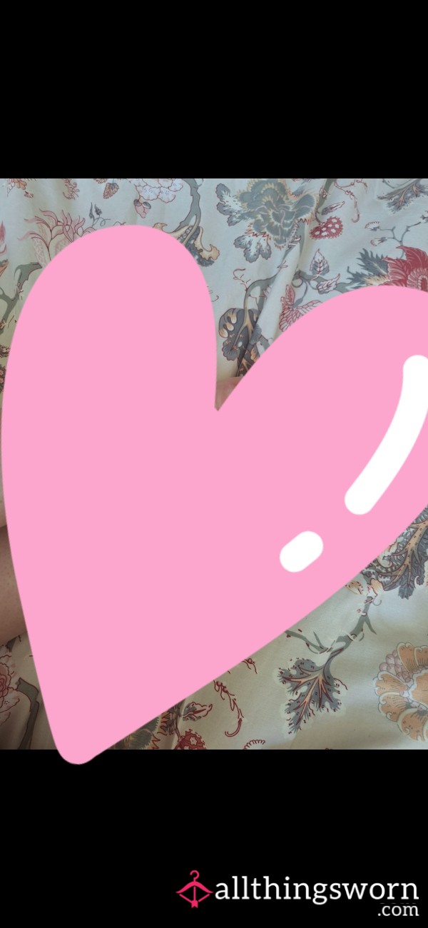 8 Bare Feet Pics 👣