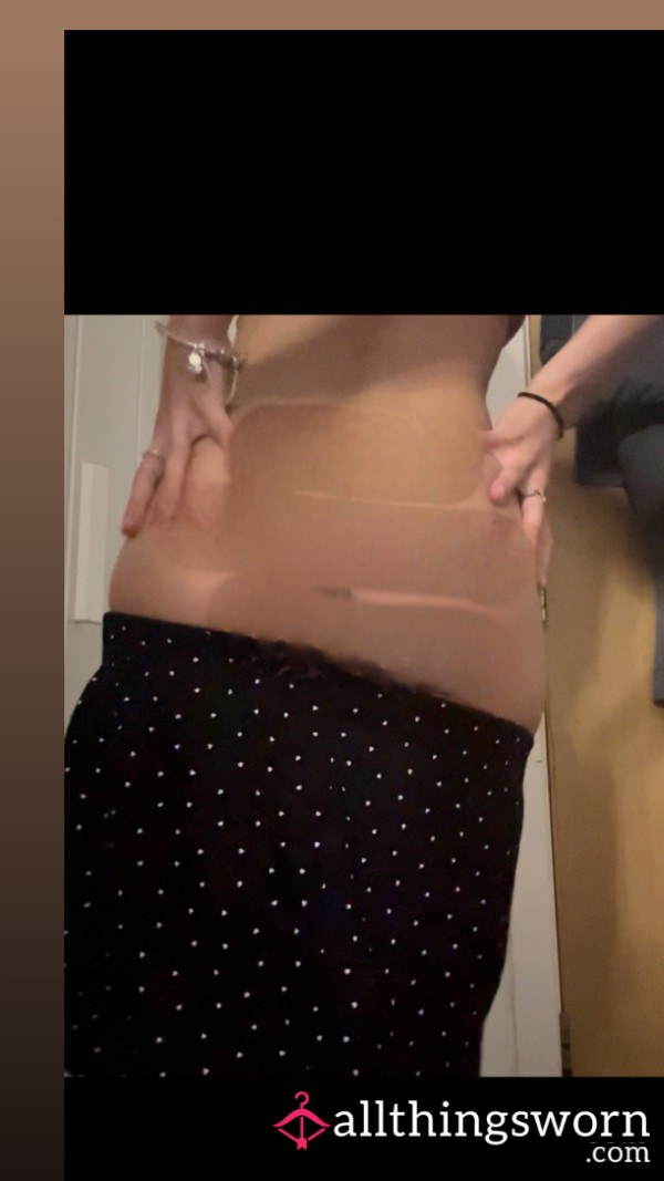 9 Booty 🍑 Pics