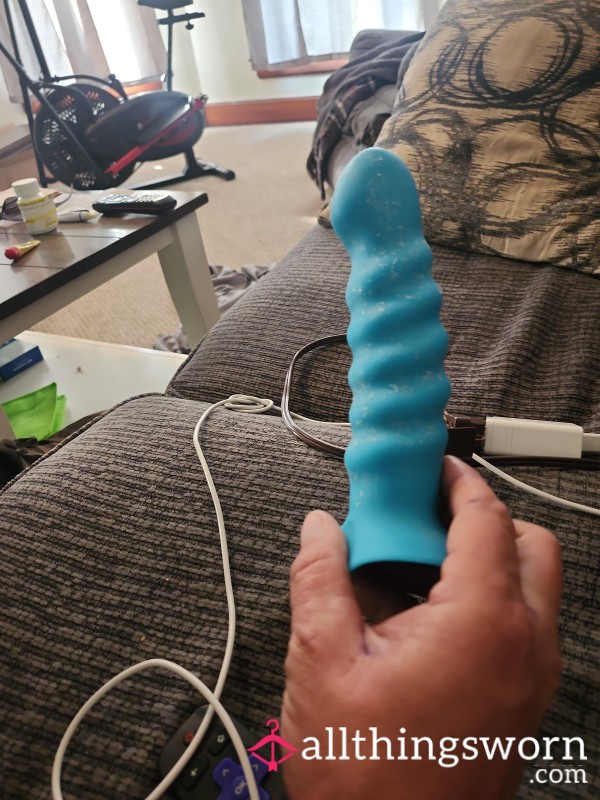 9 In Blue Suction Cup Used Daily Di**o