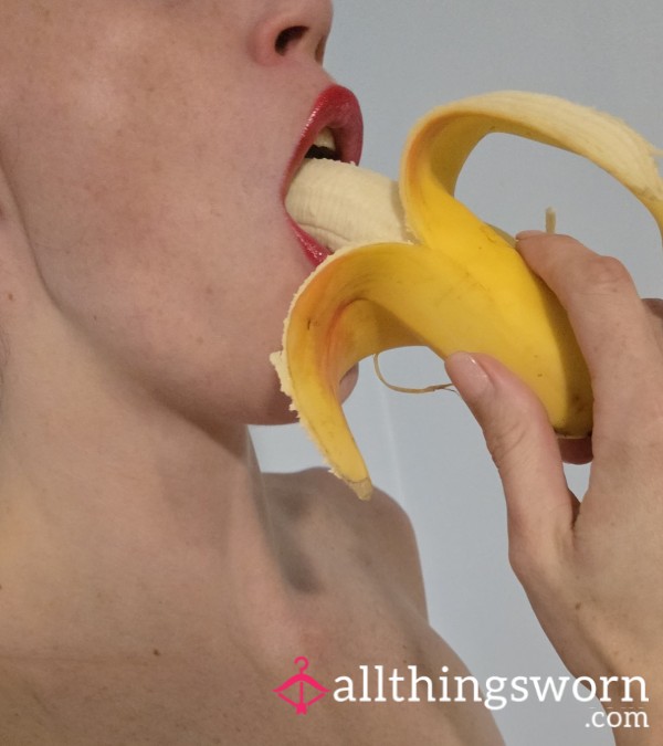 6 S**y Images Of Me With A Banana 🤭