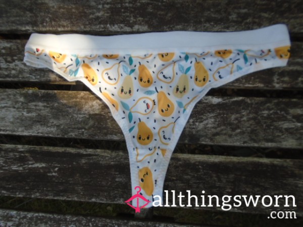 SPECIAL OFFER-£10.00🌀White/Yellow Patterned Thong😘