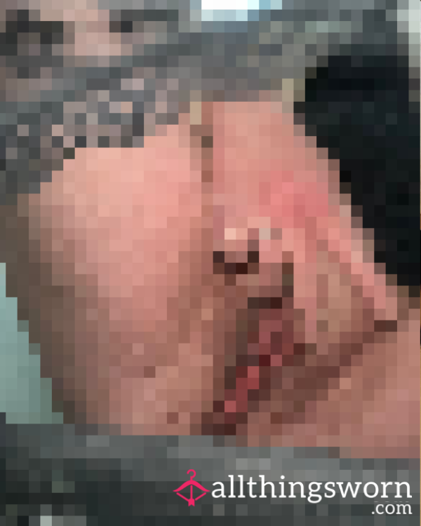 A Deep Pu**y Close-up You Won't Regret