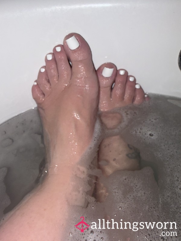 A Little Foot Action In The Shower 🚿