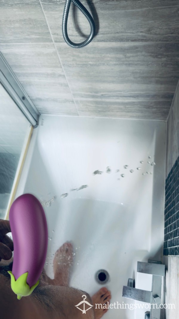 A Long Clear 30 Second Pi*s All Over The Shower And Myself 😜😈🍆🎥💦