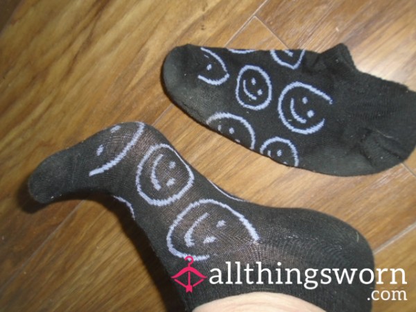 🧦A Pair Of My Black Smelly No Shows🧦