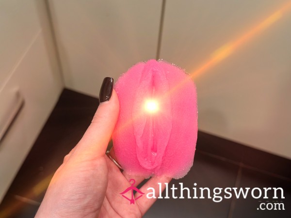 A Silicone Replica Of My Pu**y + A Video Of The Creation Process 😍