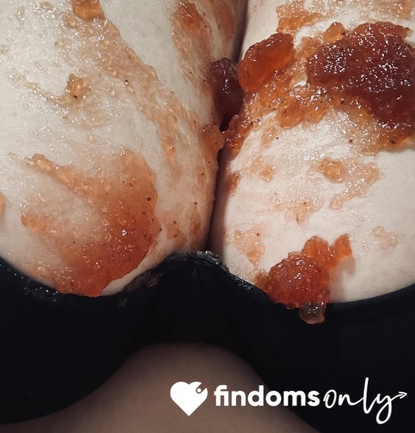 A Sweet Treat 😋👅🍯🍒