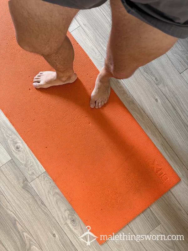 ABSOLUTELY FILTHY FEET & ARSE SWEATED BODY XN8 SPORTS FITNESS AND EXERCISE MAT ONE OFF & UNIQUE ITEM💧💪🏽🥵👌🏽💧