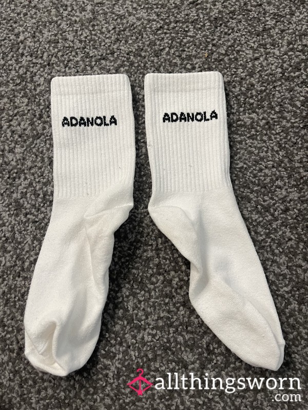 Adanola White With Hole Very Soft