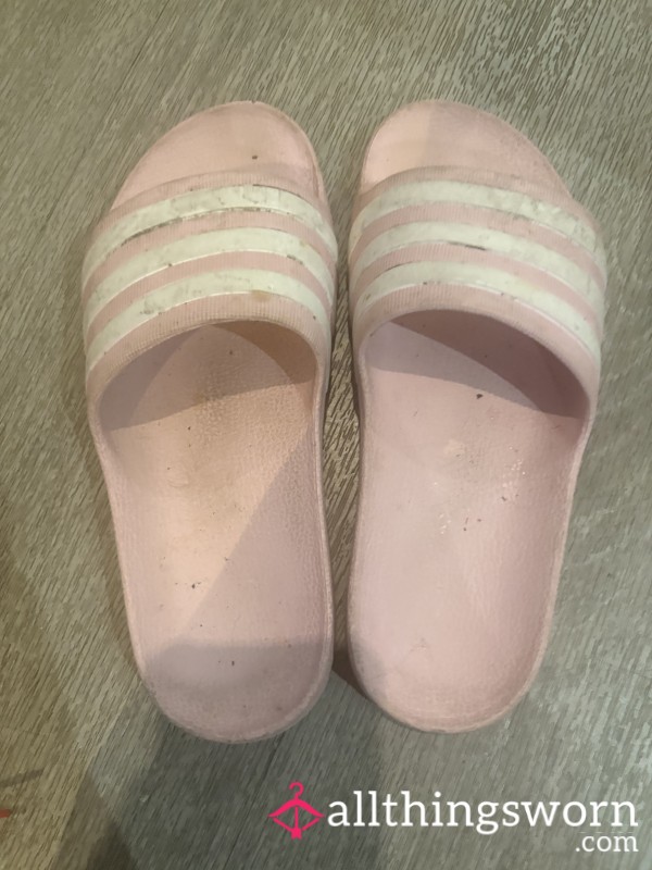 👣 Adidas Pink & White Slides