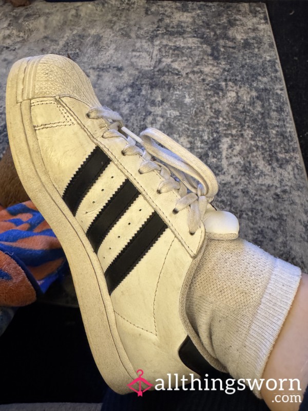 Adidas Sneakers
