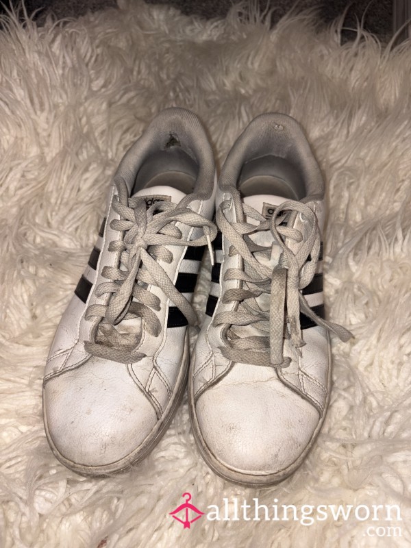 Adidas Sneakers