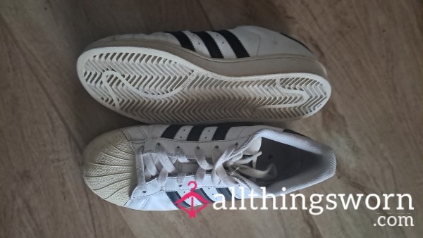 Adidas SUPERSTAR Cla**ic - 37.5 - 10 Years Old