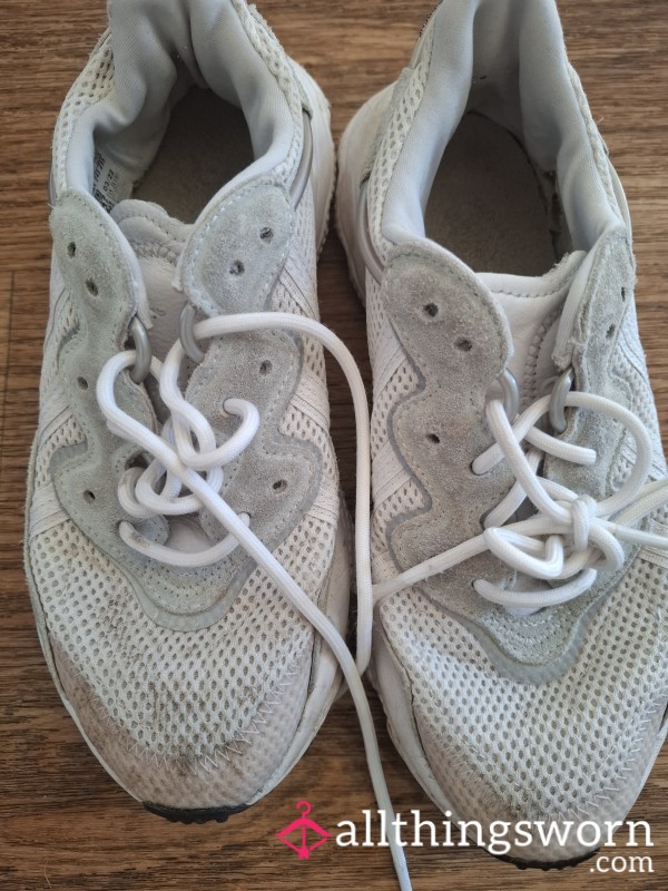 Adiddas Ozweego Size 5 1/2