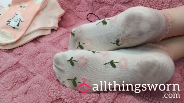 Adorable Smelly Ankle Socks With 3 Days Wear (Toe And Heel Kissed Imprints) Worn By Tgirl Dani Tempest
