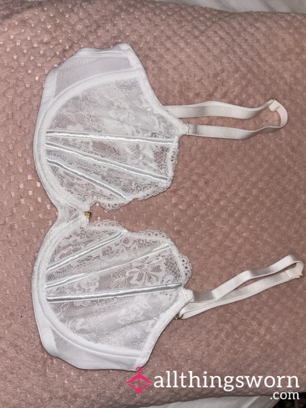 Adorable White Lace Bra 😽