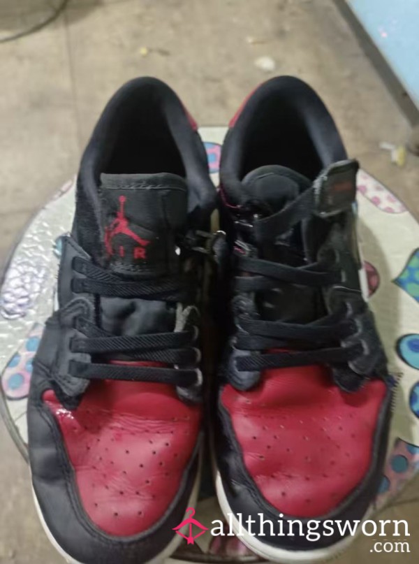 Air Jordan 1 Low FlyEase Aj1 Toe Low Cut, Size 36, Inner Length 23 Cm, Black And Red Color Scheme, Leather Upper