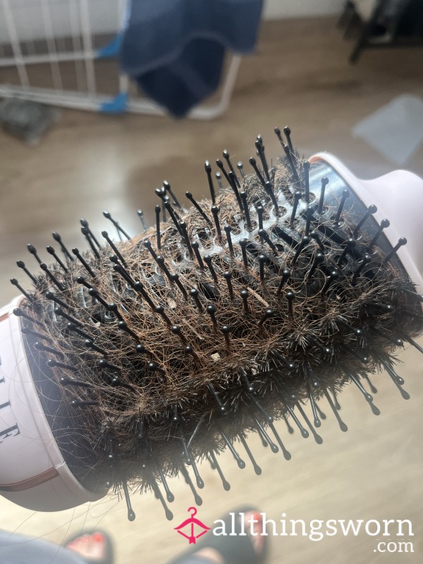 Airbrush Full Of Hair