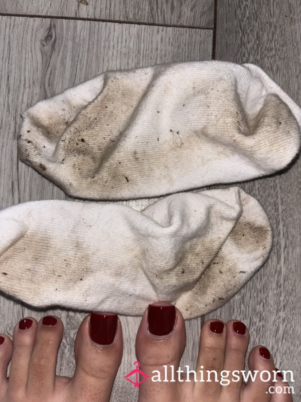 Aliyah’s Filthy White Socks