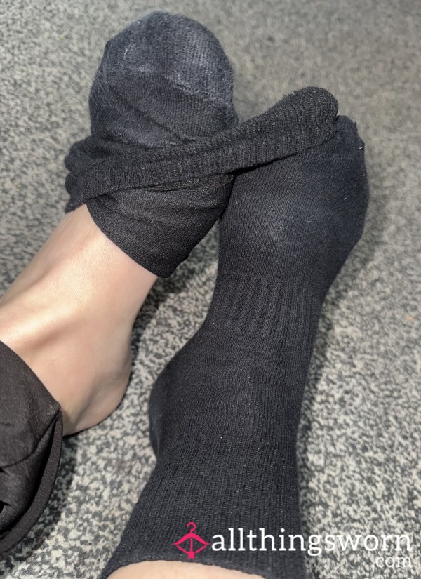 All Black Faded Sports Smelly Wet Socks