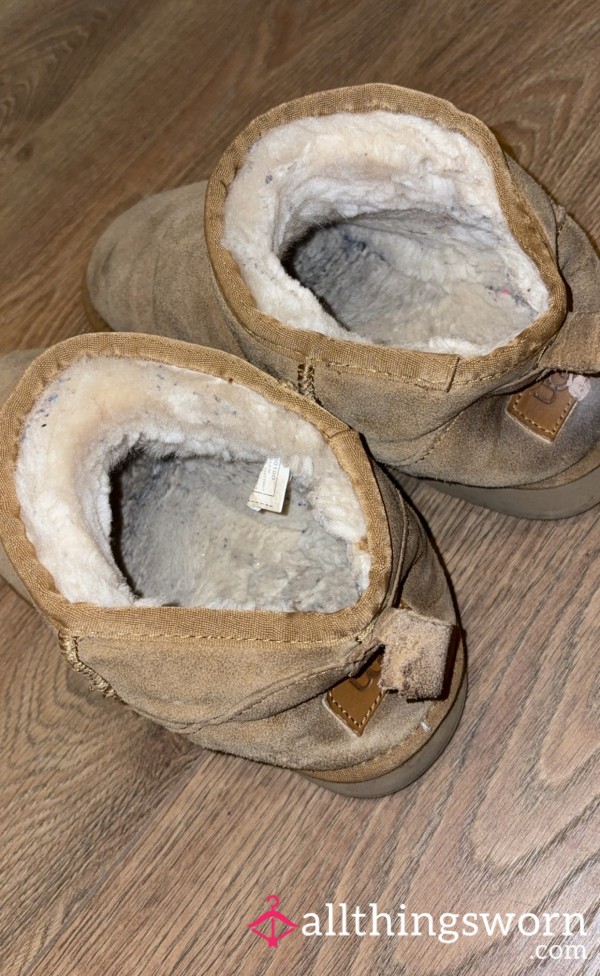 Alright, Fess Up—who Wants Filthy Uggs?