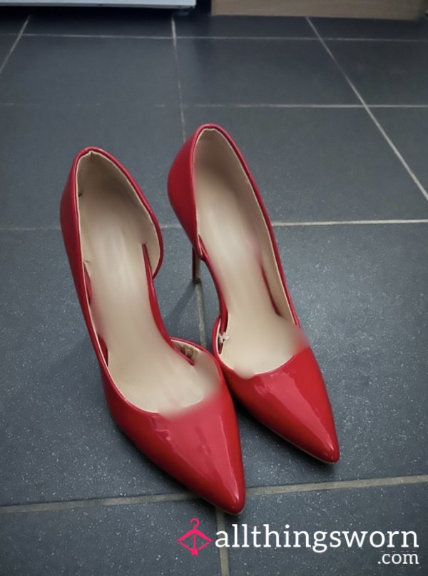 Anastasia’s Well Worn Red Heels👠