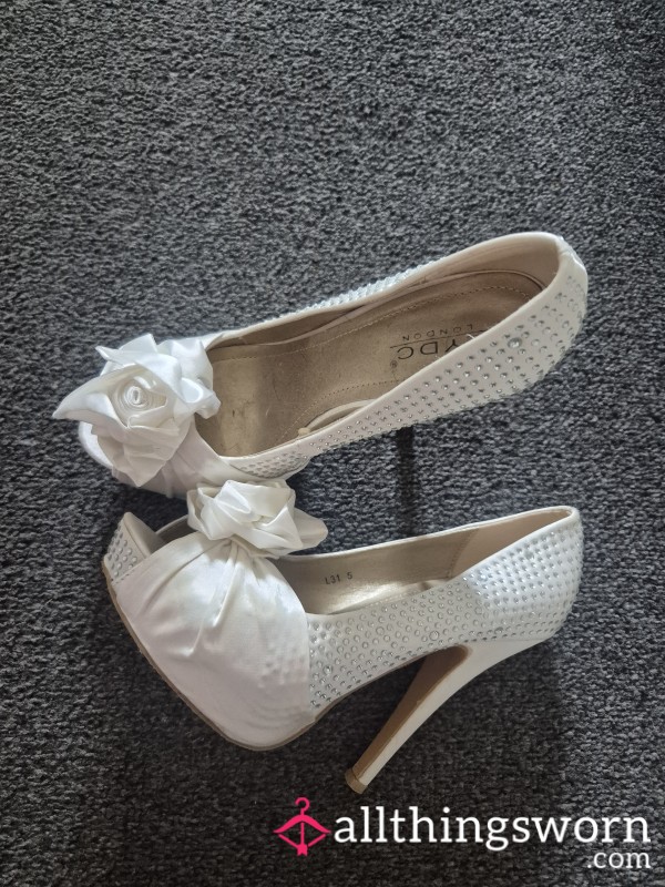 Angel Heels 🤍
