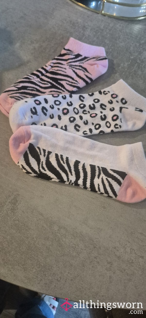 Animal Print Trainer Socks Pink