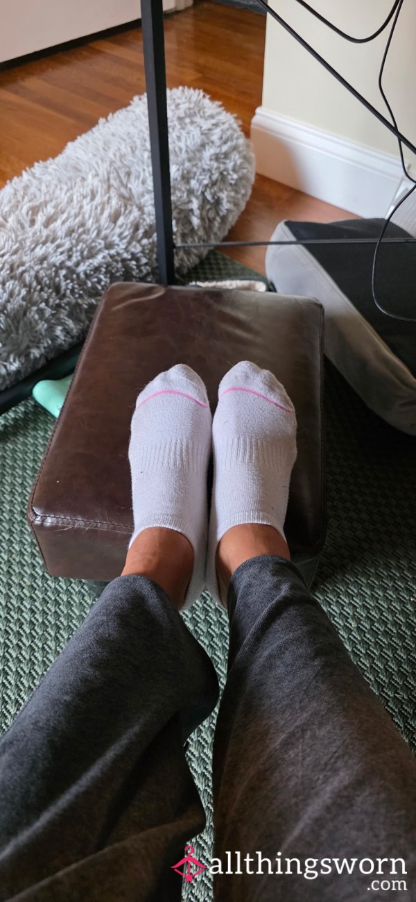 Ankle Height Soft White Socks