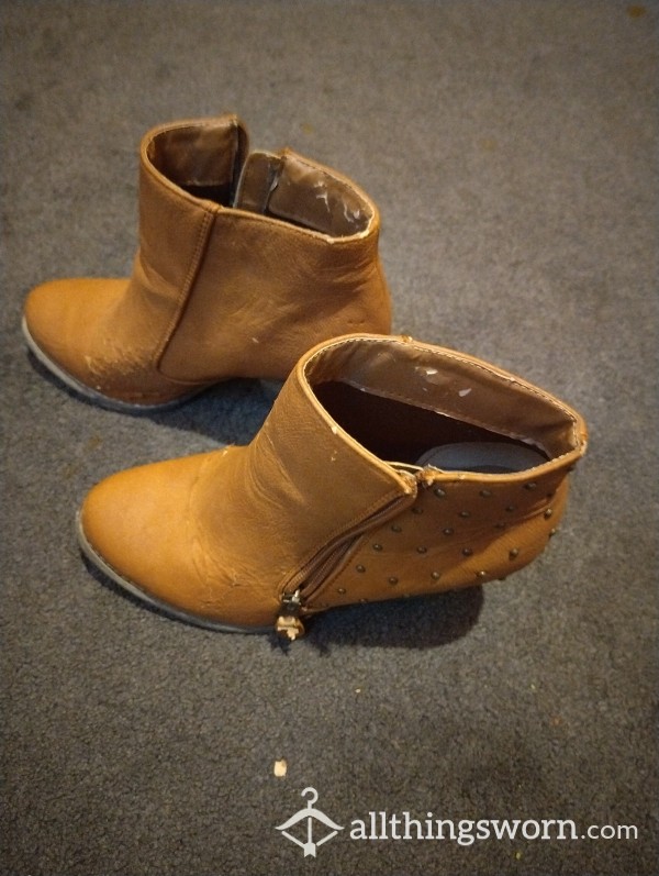 Ankle Length Boots (well Worn)
