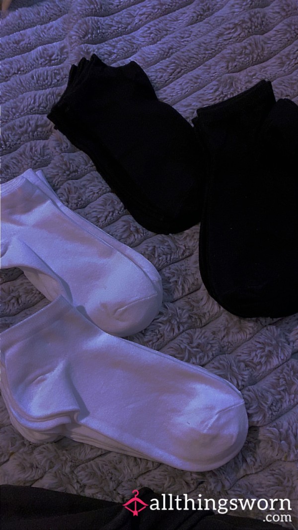 Ankle Socks Black Or White Can Be Worn With Scents