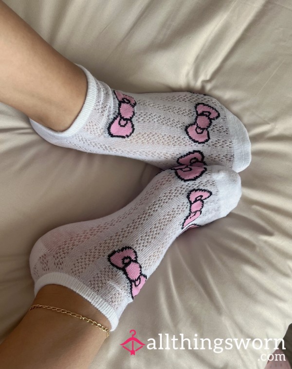 Ankle Socks With Pink Bow