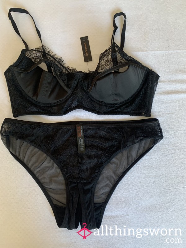 Ann Summers Bra And Panties Set .