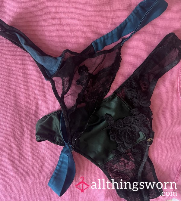Ann Summers Well-worn Thongs 💚💙