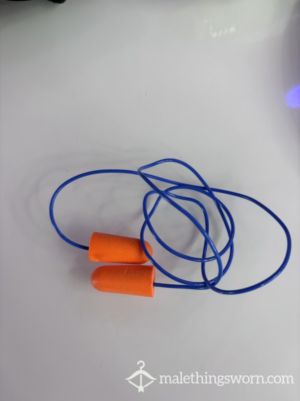 Anon Construction Earplugs From Locker Room
