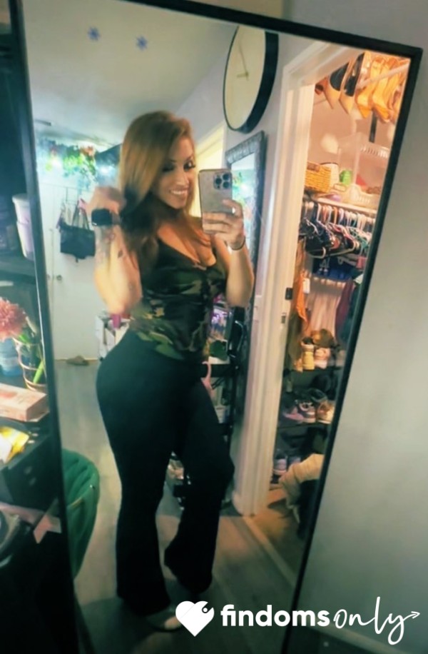 Any Piggies Reading This? I Think It’s Time For A Transaction.. Let Me Help  Let Me Know If You Want To Be Loyal. 😘