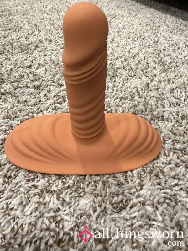 APP CONTROLLED S** TOY (I GIVE YOU THE BARCODE AND YOU CONTROL MY PLEASURE)