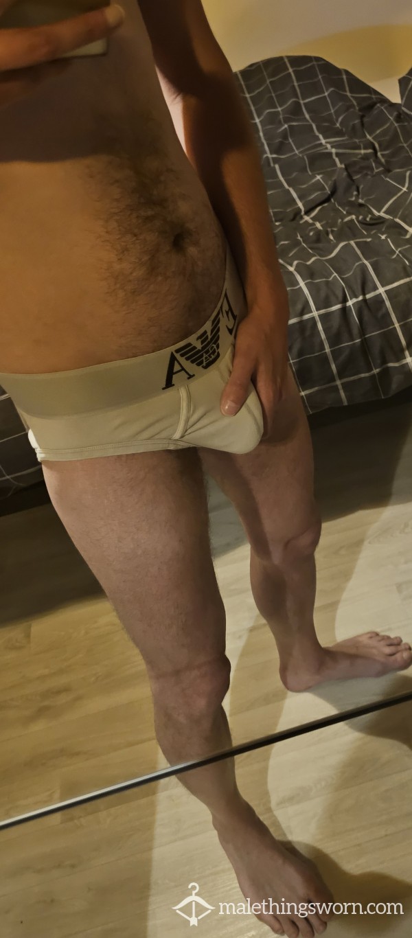 Armarni Briefs
