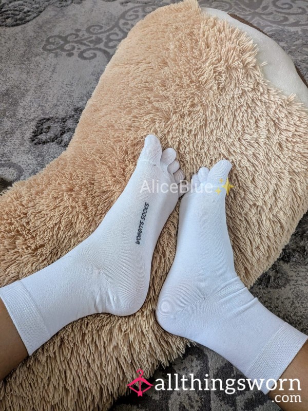 ✨Asian Goddess's White Toe Socks🤍💖
