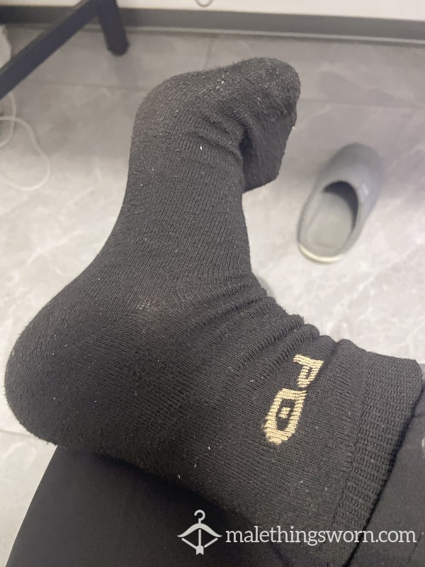 Asian Men's Black Sports Socks - Walking For A Whole Day, Wearing Them Wet And Smelly After Hiking
